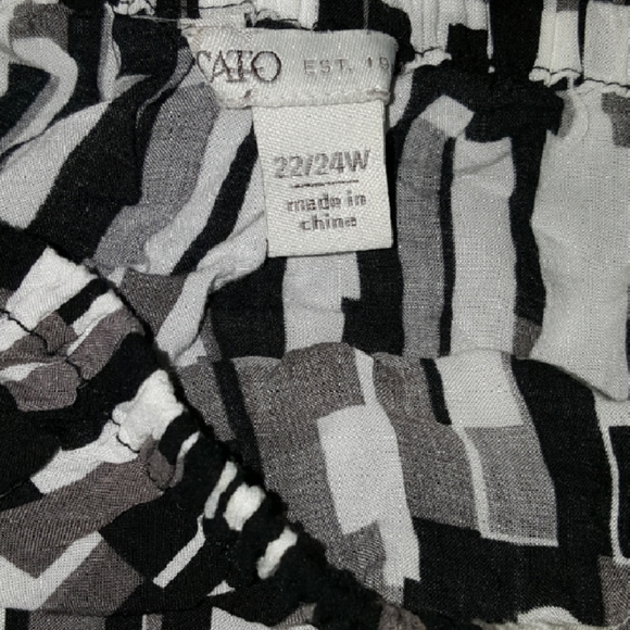 Cato Bell Sleeves Top Sz 22/24W - Picture 5 of 11